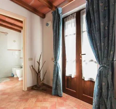 ❤il Piccolo Nido...romantico Monolocale Di Design❤ 度假居 马里纳-迪-皮特拉桑塔